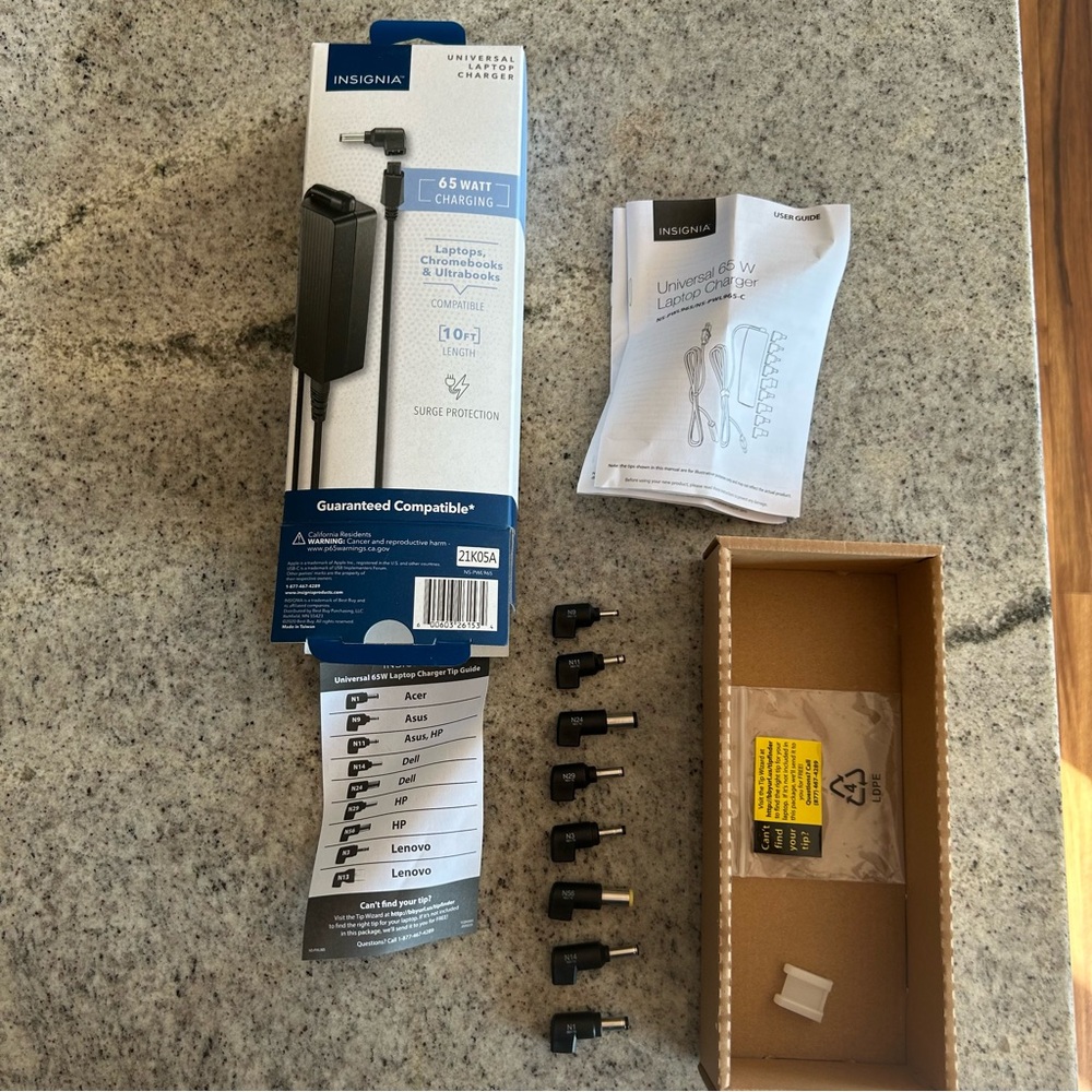 Insignia Universal Laptop Charger